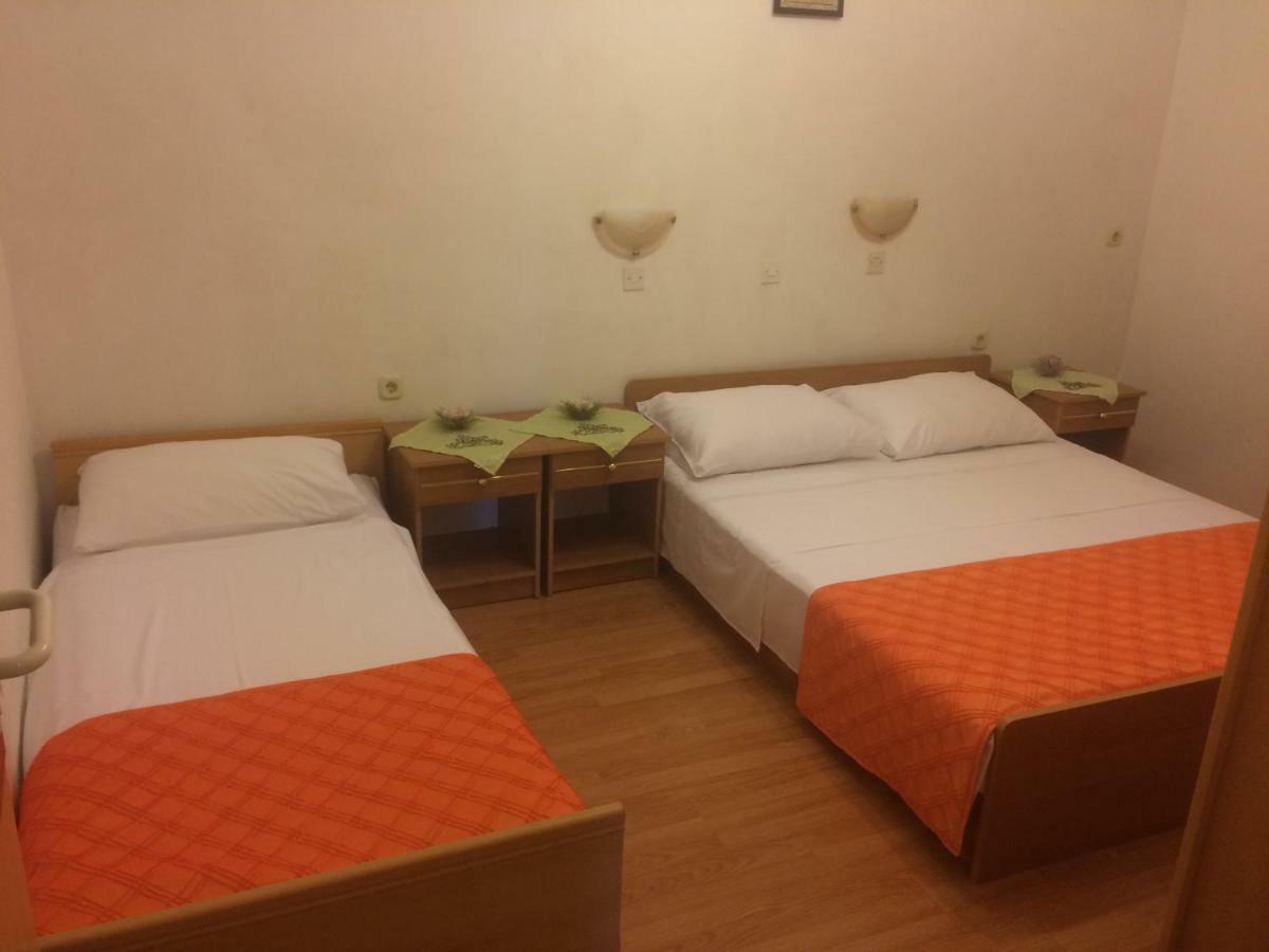 Toni I Kristina Apartamento Baška