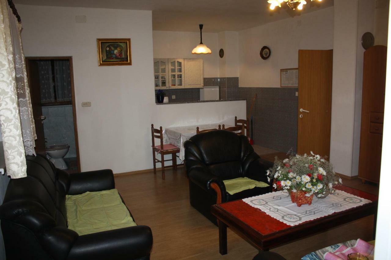 Apartamento Toni I Kristina *